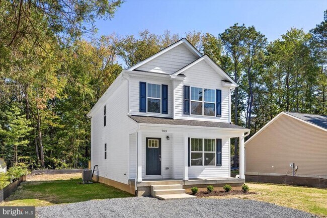 Building Photo - 703 Mattox Ave