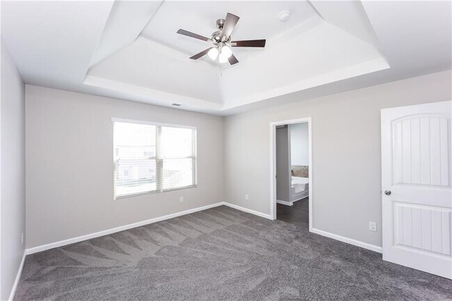 Building Photo - 6555 Woodwell Dr