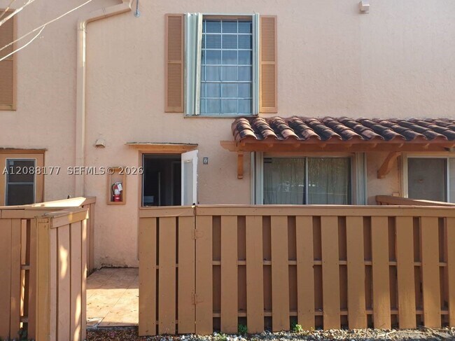 Building Photo - 7170 Fairway Dr