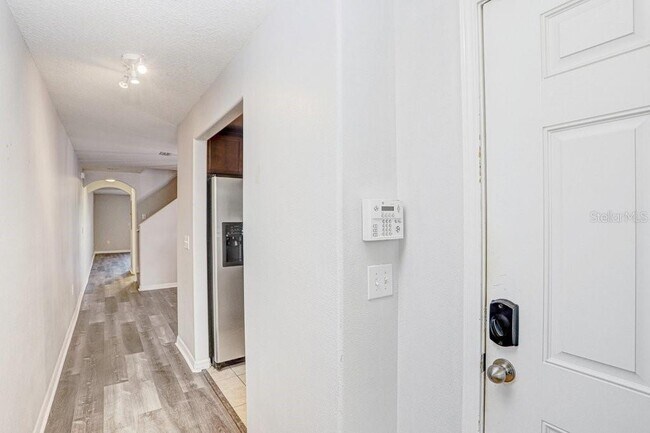 Building Photo - 37669 Aaralyn Rd