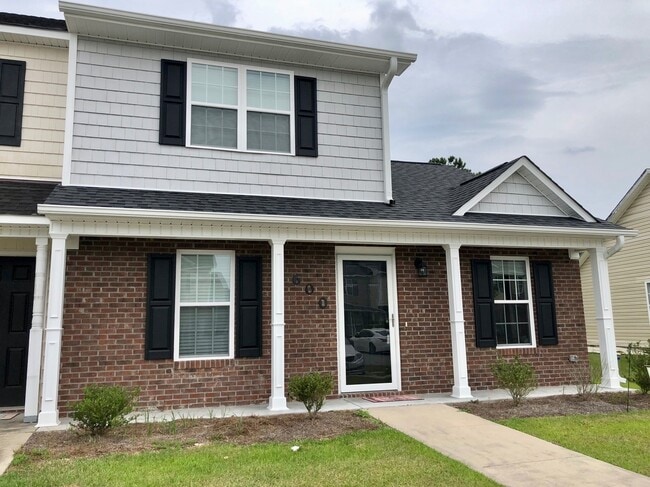 Building Photo - Super Sweet on Streamwood