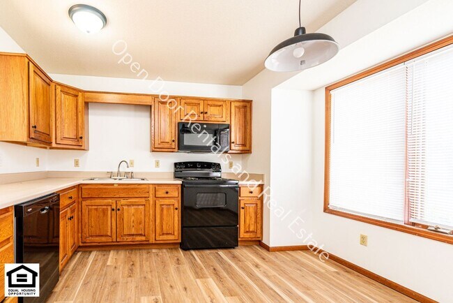 Building Photo - 1514/1516 Fieldstone Dr.