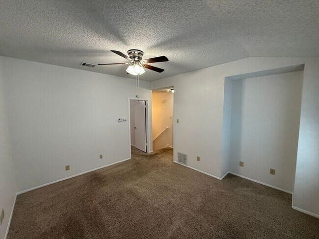 Building Photo - Spacious 3BR Austin Home with Fireplace & ...
