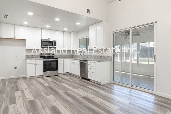 Building Photo - 5124 Tewkesbury Way