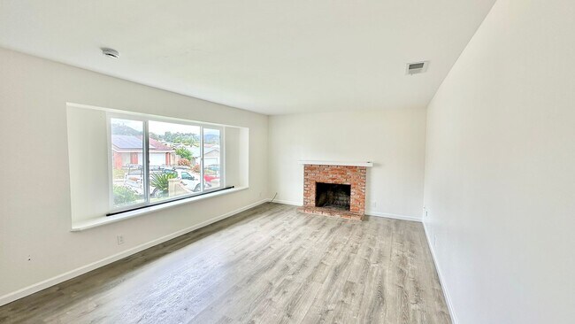 Building Photo - Beautifully Remodeled Single Story just of...
