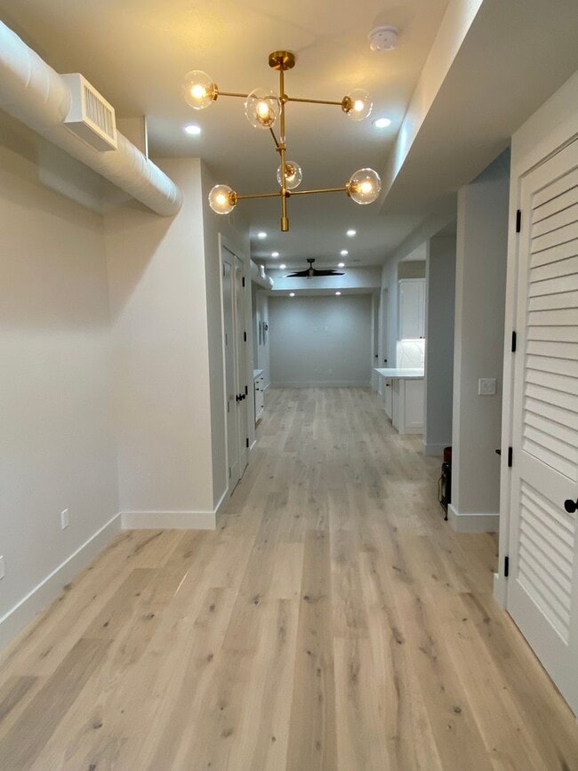 Building Photo - Large newly remodeled apartment with stain...