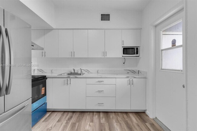 Building Photo - 26620 SW 136th Ave