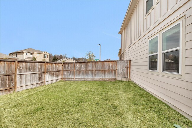 Building Photo - 18503 Sunrise Maple Dr