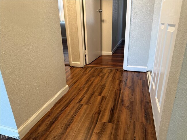Building Photo - 2853 Wheelwright Dr