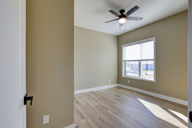 Building Photo - 102 Rosenwald St