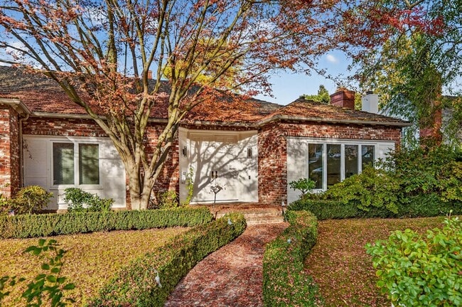 Building Photo - 860 Monte Rosa Dr