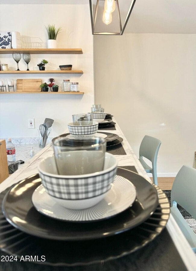 Building Photo - 1916 E Inverness Ave