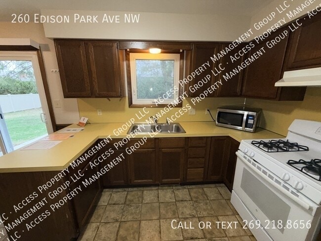 Building Photo - 260 Edison Park Ave NW