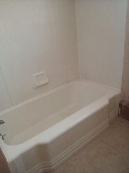 Building Photo - 1315 E 31st St