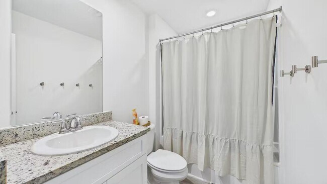 Building Photo - 235 Gray Owl Dr