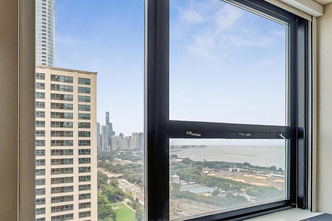 Building Photo - 1160 S Michigan Ave