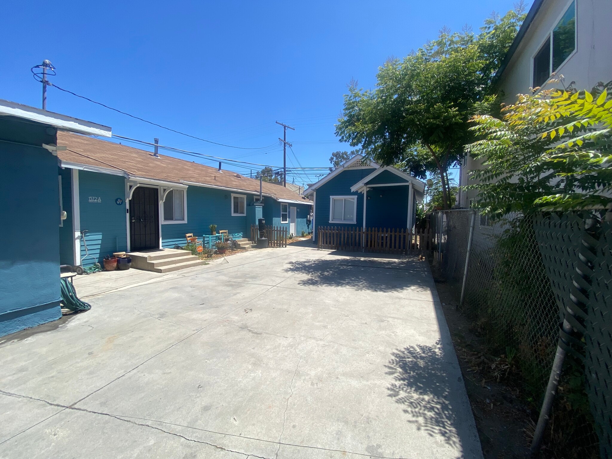 Building Photo - 1372 Gaviota Ave