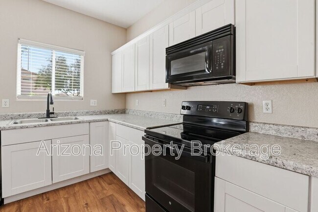 Building Photo - 13285 W Gelding Cir