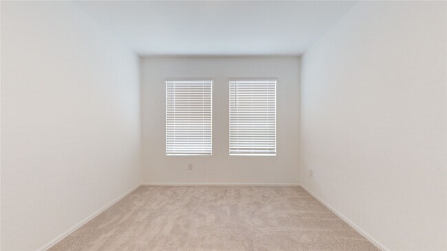 Building Photo - 27014 Breakaway Ln