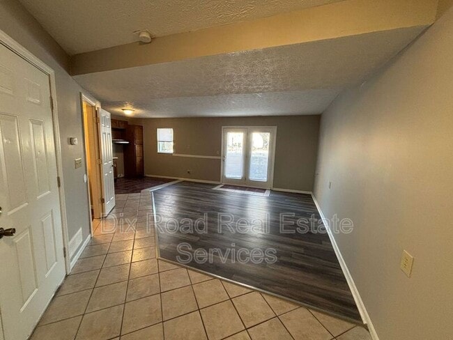 Building Photo - 1907 Finley St