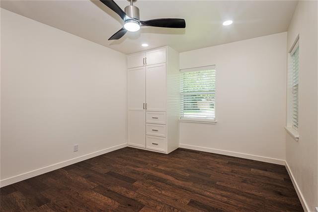 Building Photo - 206 S Dorothy Dr