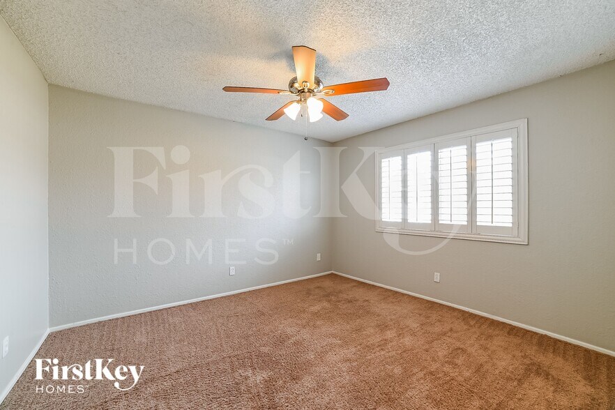 Building Photo - 4120 W Ironwood Dr