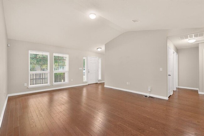 Building Photo - 18401 Friendship Hill Dr