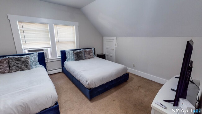 Building Photo - 432 Norton Pkwy