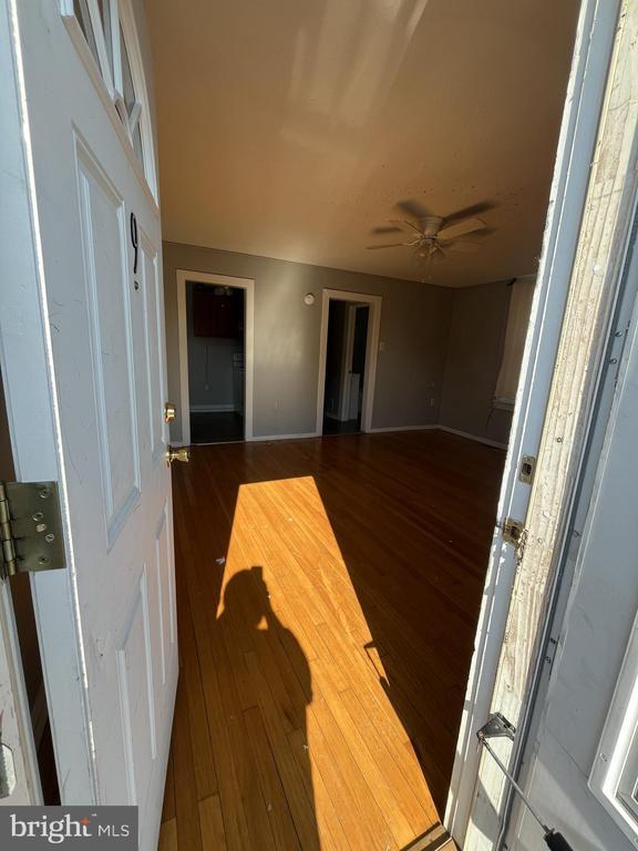 Primary Photo - 44 S Loudoun St