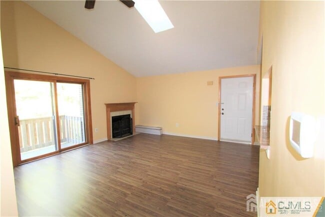 Building Photo - 1806 Ravens Crest Dr