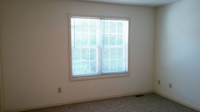 Building Photo - VILLAGE SQUARE