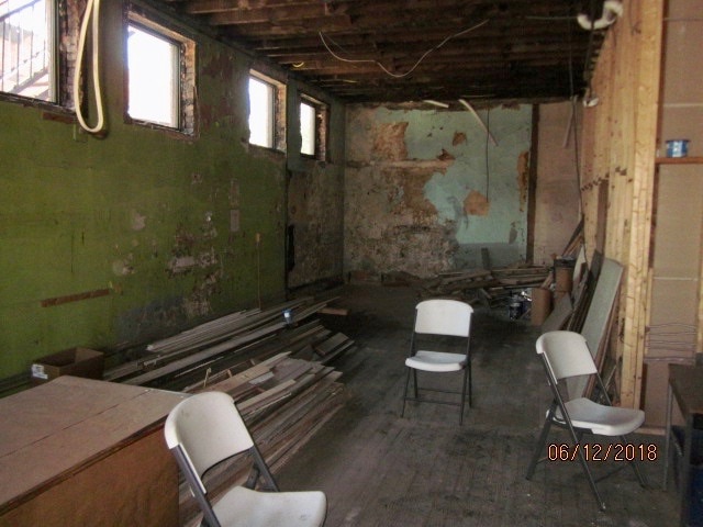 Building Photo - 820 12th St