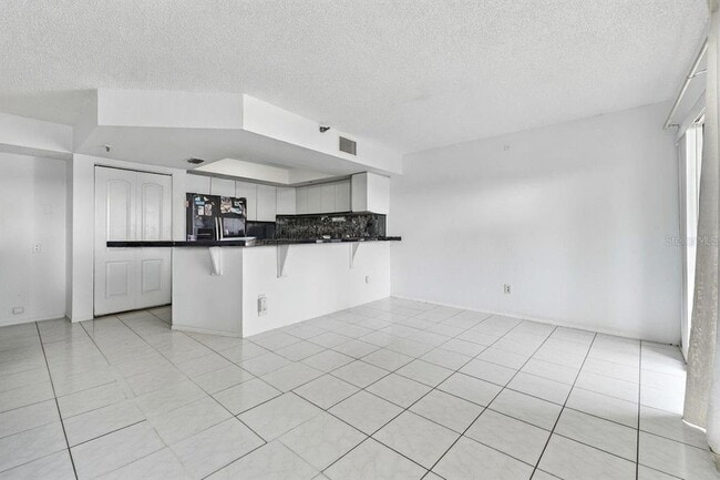 Building Photo - 1750 Harbor Pl