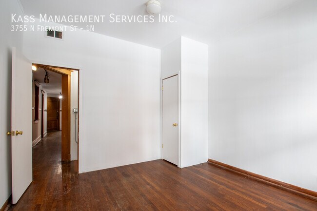 Building Photo - 3755 N Fremont St