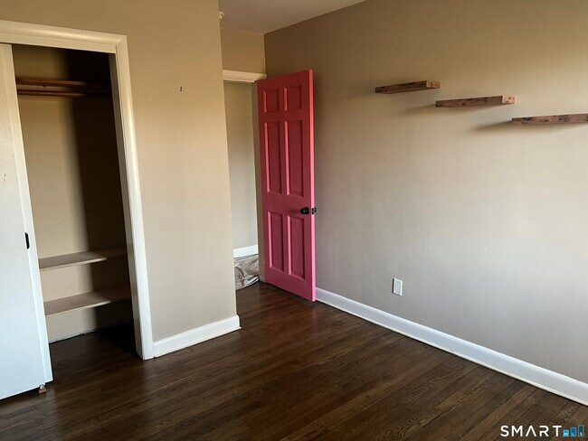 Building Photo - 49 Warner Rd