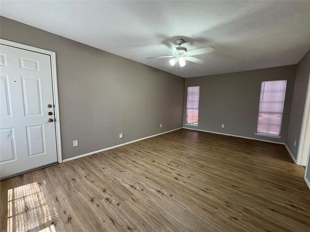 Building Photo - 455 Everest Ct