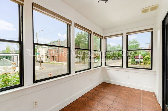Building Photo - 338 Stewart Ave