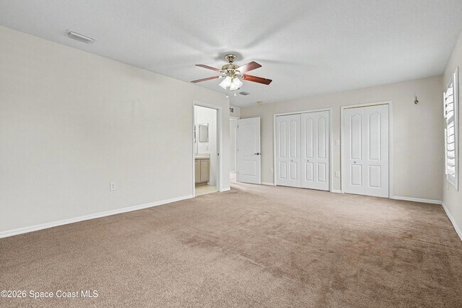Building Photo - 5353 Outlook Dr