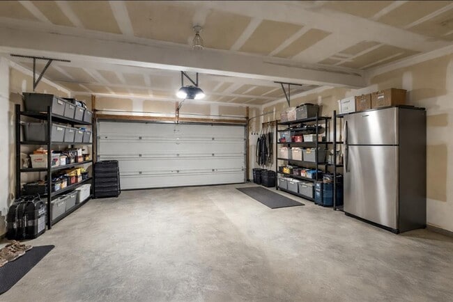 Building Photo - 1705 Arbor Knot Dr