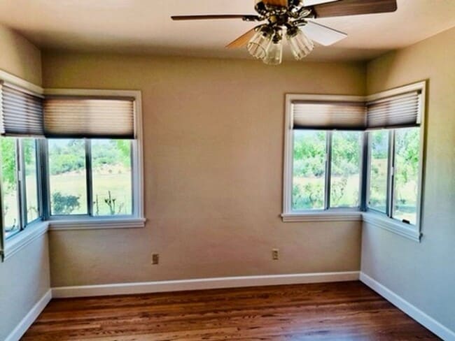Building Photo - SOUTH AUBURN HOME WITH SUNSET VIEW