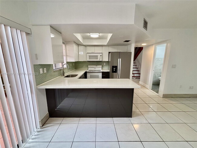 Building Photo - 11820 SW 80th St
