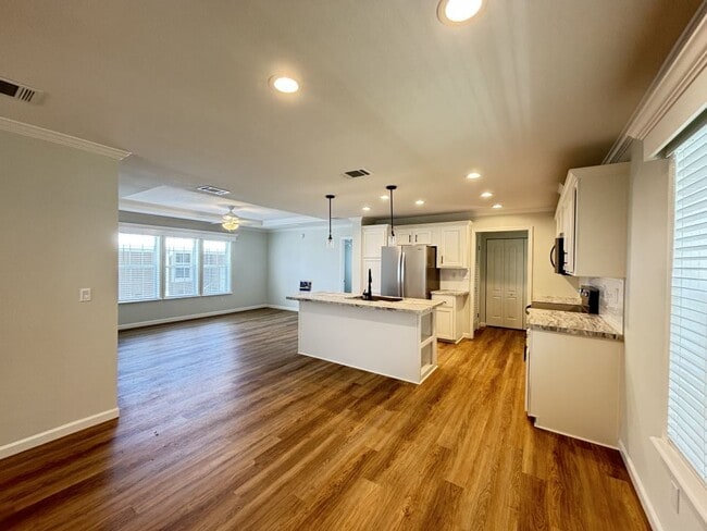 Building Photo - 7411 43rd Way N