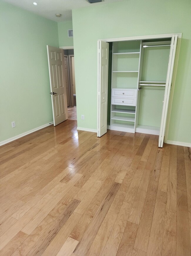 Building Photo - 3941 Orchard Dr