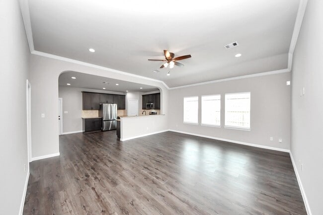 Building Photo - 314 Carlos Leal Dr