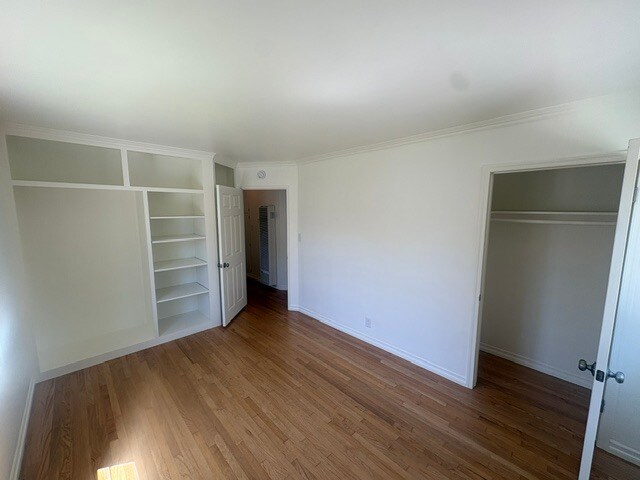 Building Photo - 223 Lillian Pl