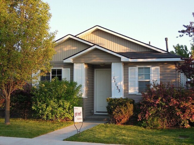 Primary Photo - 3 Bedroom Patio Home