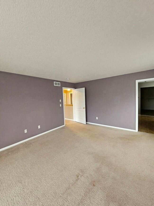 Building Photo - 3 Bedroom Home located in Fountain on Camp...