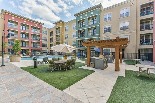 Building Photo - 1711 Old Spanish Trl