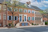 Building Photo - 1016 Duke St