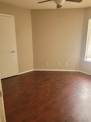 Building Photo - 2311 Balsam Dr